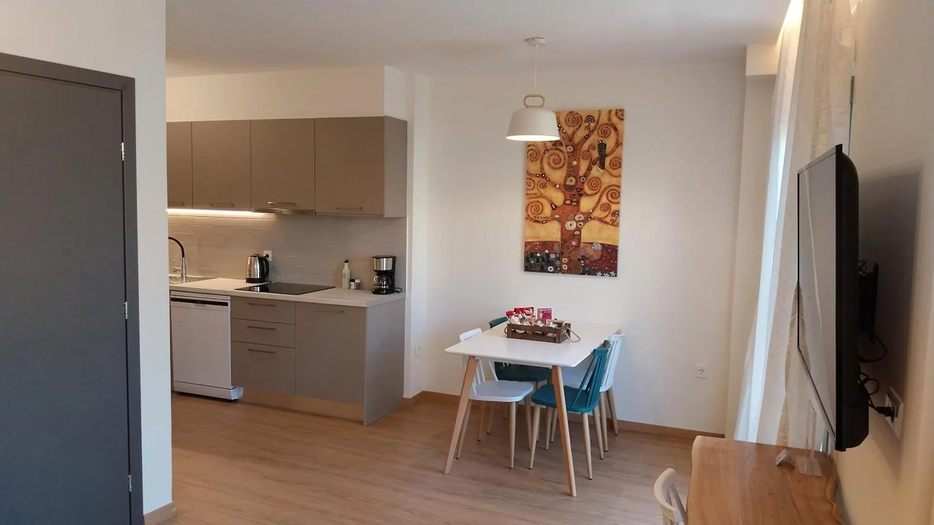 Uni Island - City Heart Suites Heraklion  Greece