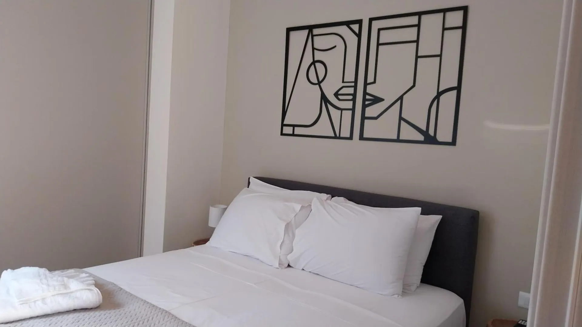 Uni Island - City Heart Suites Heraklion  0*, Heraklion (Crete) Greece